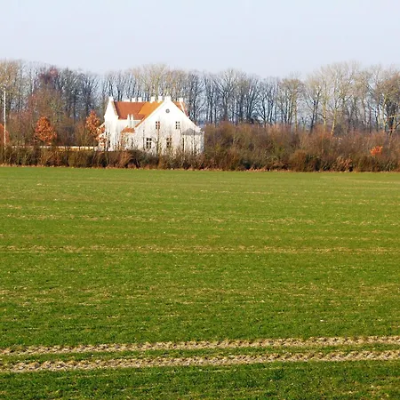 Prázdninový dům In With 3 Bedrooms And Wifi